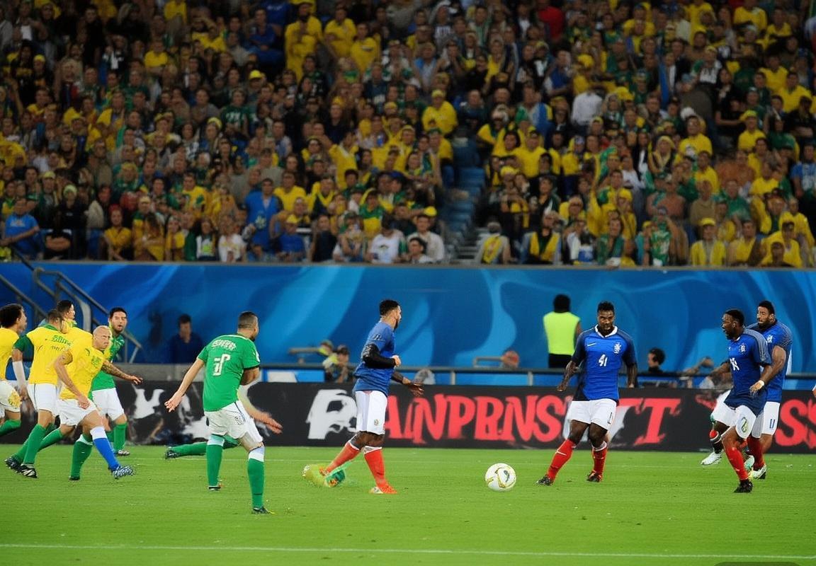 巴西法国足球对决：绿茵荣耀与激情碰撞回顾(图3)
